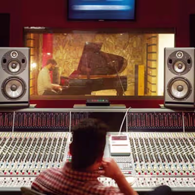 2002-pro-audio-focal-654e37b068e0e